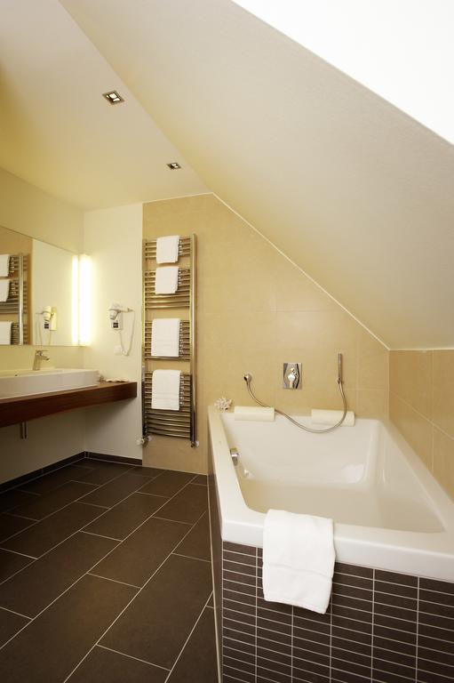 Hotel Am Helmwartsturm Andernach Room photo